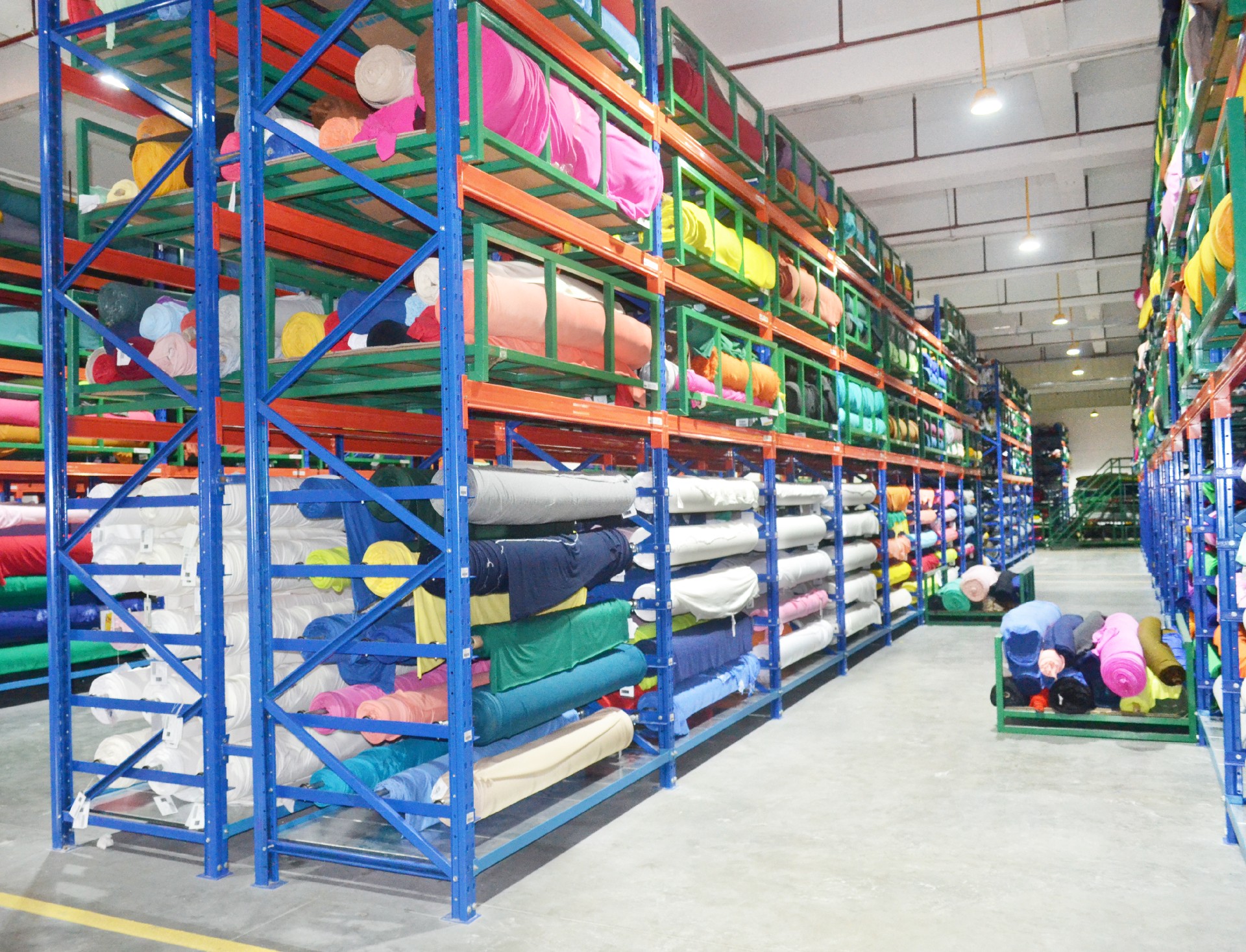 fabric roll pallet for garement and textile factory3